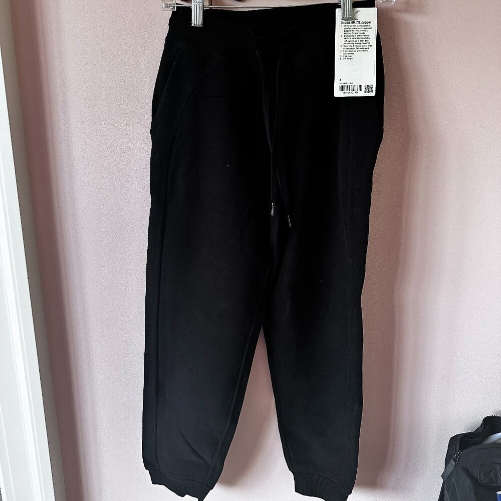 Lululemon Scuba HR 7/8 Jogger Size 4